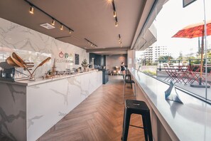 Bar (en el alojamiento)
