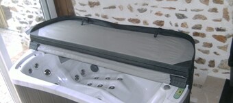 House sleeps 6 to 7 with SPA