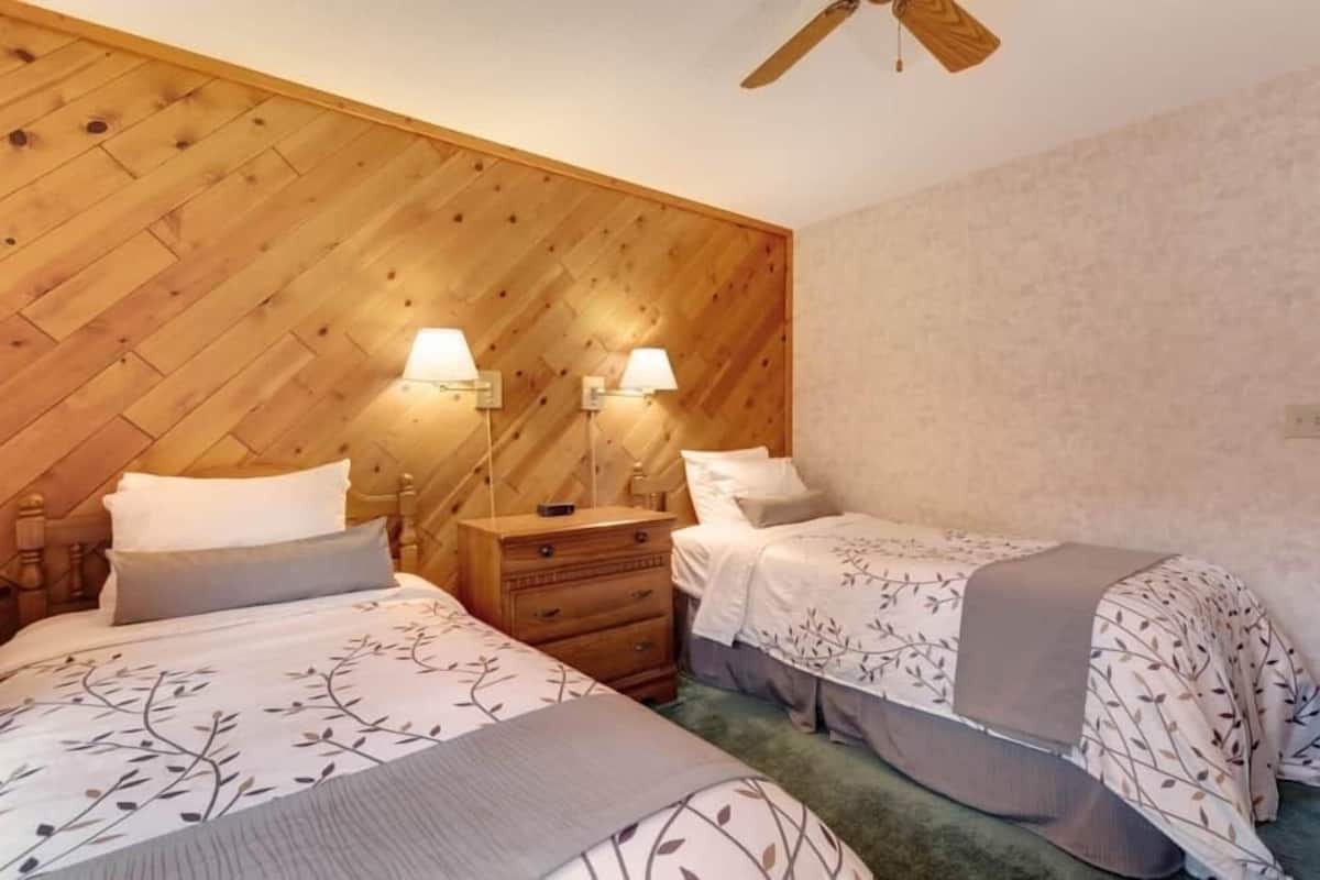 Ropa de cama de alta calidad, wifi gratis y ropa de cama