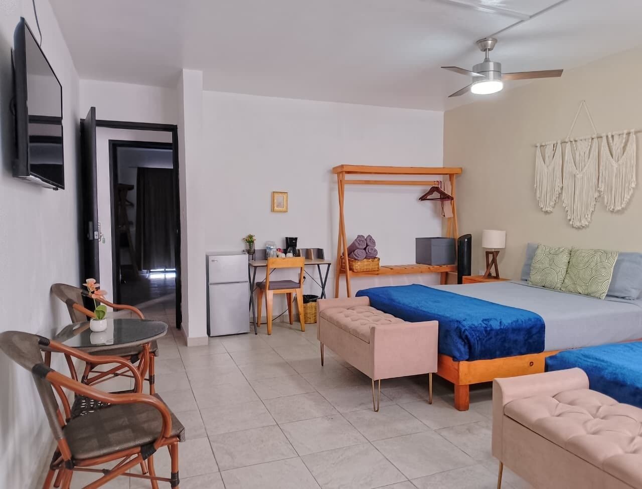 Dream Room Xochimilco Pedestrian Stre r5 | Yksilöllisesti sisustettu, työpöytä