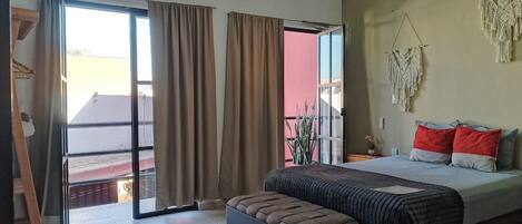 Coozy xochimilco balcony pedestrian r6