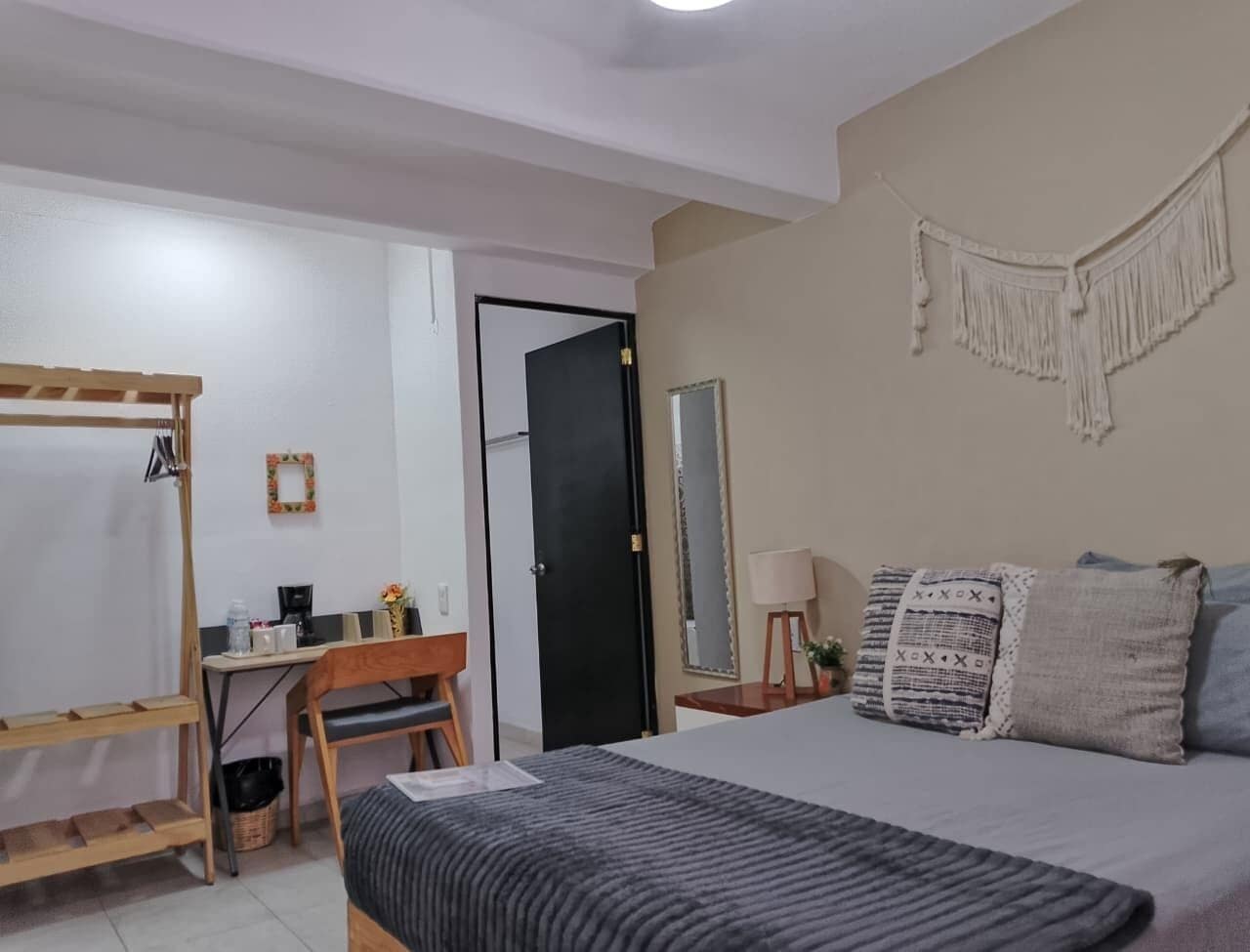 Dream room xochimilco pedestria patio r3 | Yksilöllisesti sisustettu, työpöytä