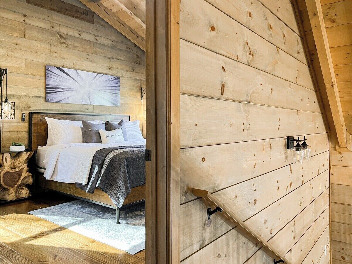 3 bedrooms, travel crib, WiFi, bed sheets