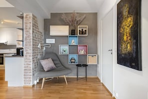 Apartment, 3 Bedrooms | Interior