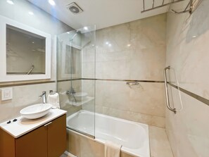 Apartment, 1 Schlafzimmer, barrierefrei, Raucher | Badezimmer