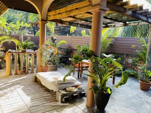 Huvila, 1 makuuhuone, tupakointi sallittu, parveke | Puutarha