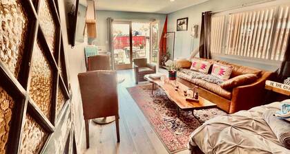 Water Vinyasa Fire Pit Pool Outdoor Lounge