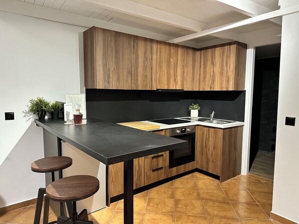 Apartment, 1 Bedroom, Balcony, City View | Private kitchen - Maisonette Near Beach & City Center (Heraklion)