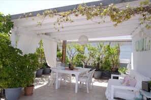 Appartement, 1 chambre, balcon, vue ville | Enceinte de l’hébergement