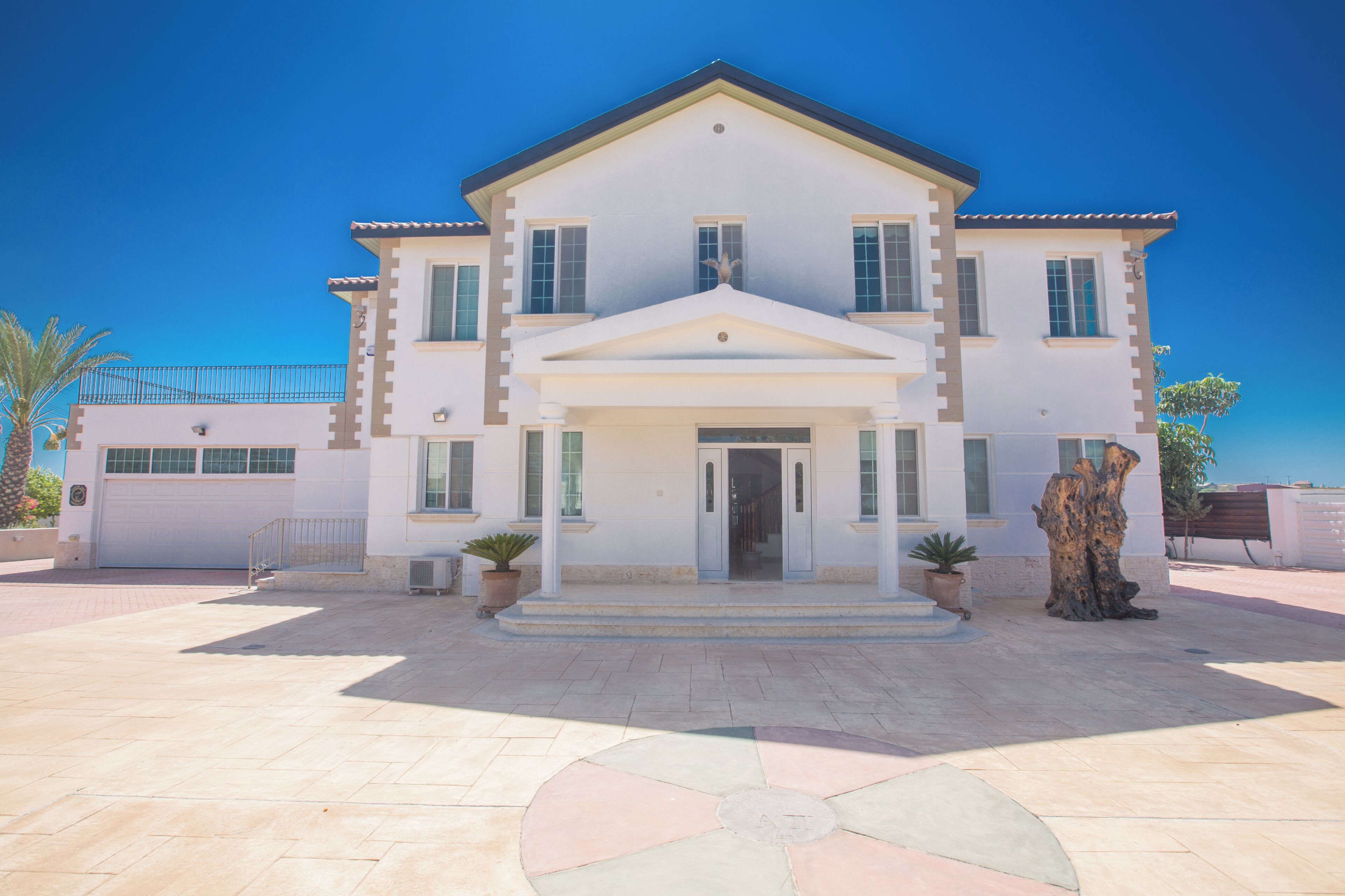 Vila, 5 quartos, acessível, piscina particular | Fachada