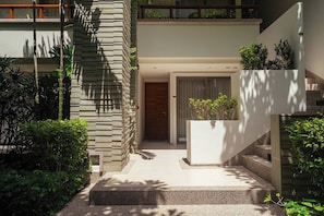 Appartement, 2 chambres, fumeur, piscine privée | Entrée de l’hébergement