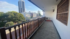 Habitación, 1 habitación, patio, vistas al jardín | Balcón