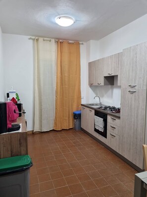 Shared Dormitory, 1 Bedroom, Smoking, Balcony | Bahagian dalam