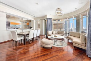 Departamento, 3 habitaciones, con acceso para personas discapacitadas, para fumadores | Restaurantes