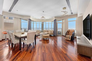 Dining - Spectacular 180 Degree Seaview 3 Bedrooms Listing By Owner (Dubai)