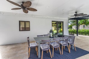 Outdoor dining - 4 Bed Private Miami Home (Miami)