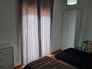 Dortoir partagé, 1 chambre, fumeur, balcon | 1 chambre