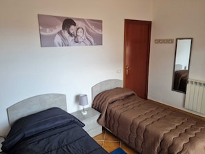 Shared Dormitory, 1 Bedroom, Smoking, Balcony