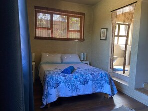 Room, 1 Bedroom, Balcony, Garden View | 1 bedroom - Room-living In Camps Bay Blue (Cape Town)
