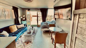 Apartment, 1 Bedroom | Dining - Earth Vinyasa Poolfire Pit Nearby Vineyards (Temecula)