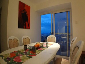 Dining room - Apartment With Pool Near Beach In St Julians (Swieqi)