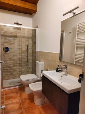 Room, 1 Bedroom, Garden View | Bathroom - Bed Breakfast In Vino Veritas (Arcevia)