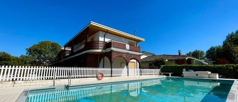 Villa, 3 chambres, balcon, vue jardin | Piscine