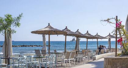 Sanders Crystal 2 - Petite 2-bdr Apt With Shared Rooftop