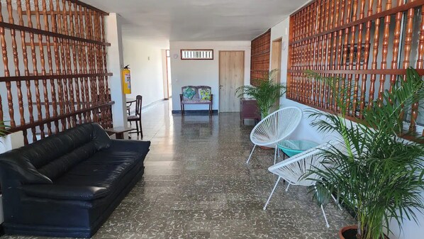 Room, 1 Bedroom, Balcony, Garden View | Property entrance