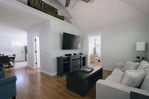 Unclassified image, 4 of 11, button