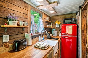 Fridge, microwave, stovetop, coffee/tea maker - Hobbit-Inspired Tiny House Near Top Attractions! (Sevierville)