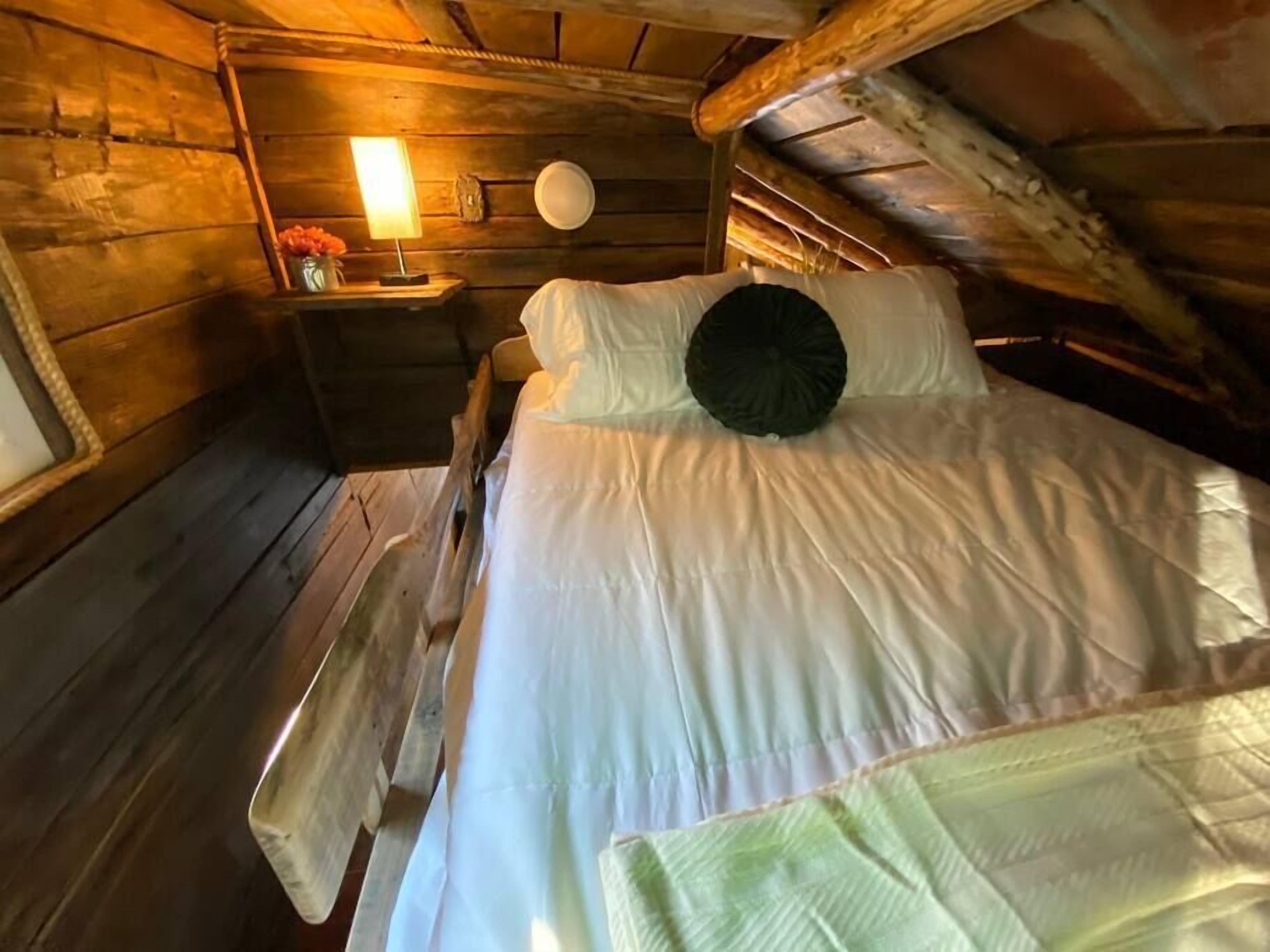 1 室のベッドルーム、WiFi (無料)、ベッドシーツ