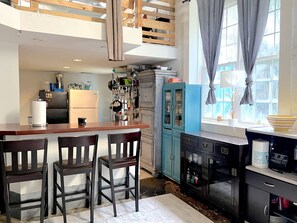 Private kitchen - BeltLine Loft 2/1 Huge Backyard, Privacy and Space (Atlanta)