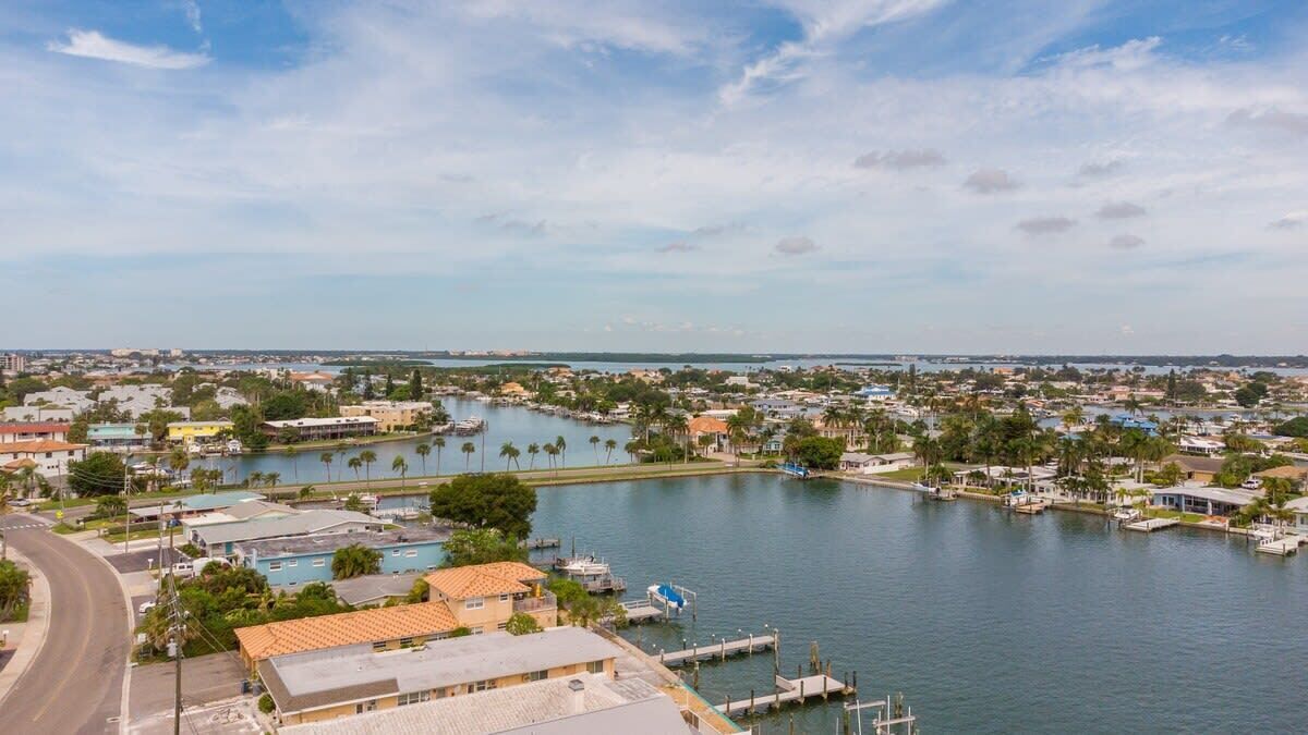Treasure Island + First Floor Beach Condo