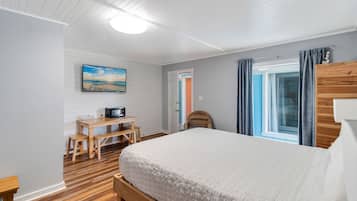 笔记本电脑工作区、免费 WiFi、床单