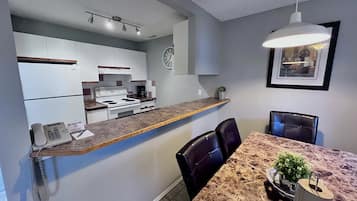 Fridge, microwave, dishwasher, coffee/tea maker
