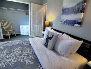 3 bedrooms, WiFi - Three-Bedroom Apartment 116 - Loft - Private Entrance - Self Check In-Railside (Canmore)