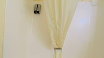 Egyptian cotton sheets, premium bedding, down comforters, pillowtop beds