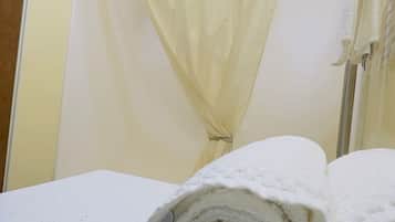 Artículos de tocador gratuitos, toallas, jabón, shampoo