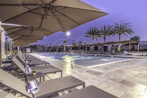 Et oppvarmet basseng