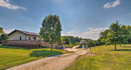 Idyllic Mt Sterling Retreat w/ Private Lake!