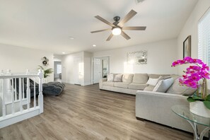 Smart TV, fireplace, video games, table tennis