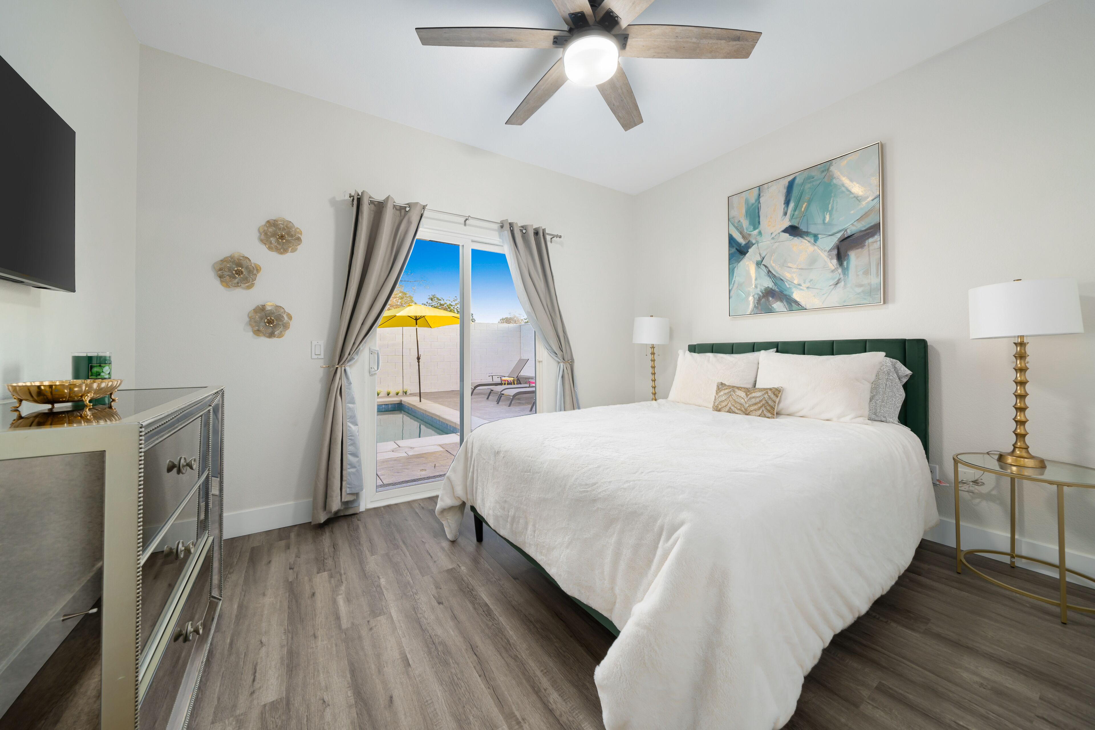 5 bedrooms, desk, iron/ironing board, free WiFi