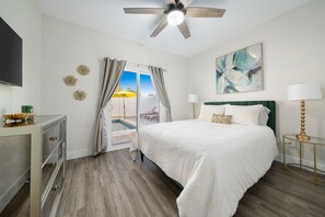 5 Schlafzimmer, Schreibtisch, Bügeleisen/Bügelbrett, kostenloses WLAN