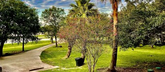 Lovely 1 bedroom apartment Pearland - Wi-Fi - Roku TV