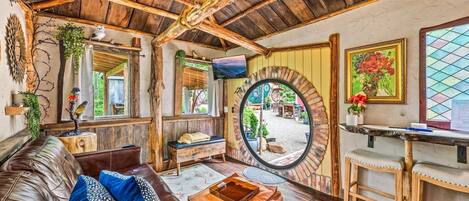 Televisión y chimenea