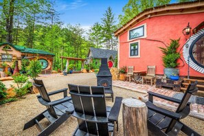 Terrace/patio - Magical Artist Tiny House Located Near Top Attractions (Sevierville)