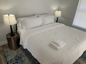 4 bedrooms, iron/ironing board, WiFi, bed sheets