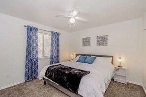 2 bedrooms, desk, iron/ironing board, free WiFi