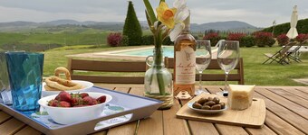 Villa with private pool and panoramic view in beautiful Val d'Orcia